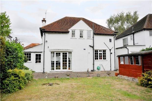 Rear Garden & Aspect