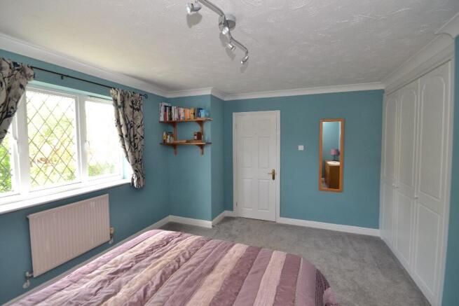 King sized bedroom