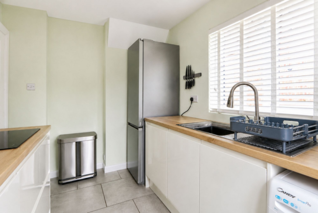 3 bed Semi-Detached for sale Image 9
