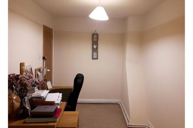 Dressing Room/ Bed 2
