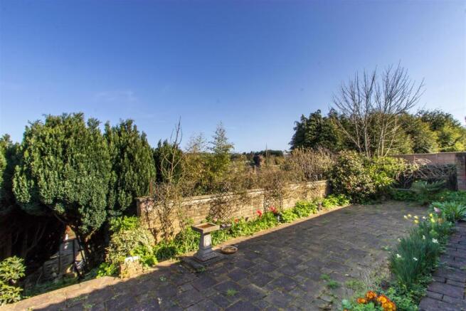 Garden 2.jpg
