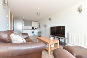 Flat 5, 52 Jellicoe House, High Street, Ventnor PO38 1LT