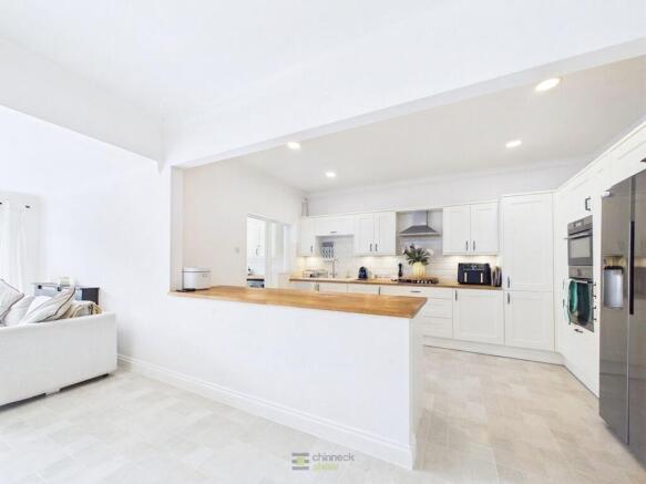 Open plan Kitchen/Dining/Living Area