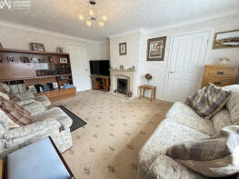 12, Rhos Llwyn Estate, Llangefni LL77 7QA