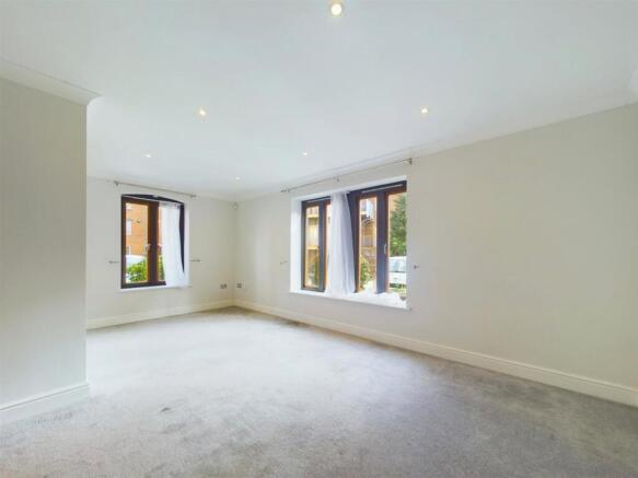 CAM01387G0-PR0091-ST