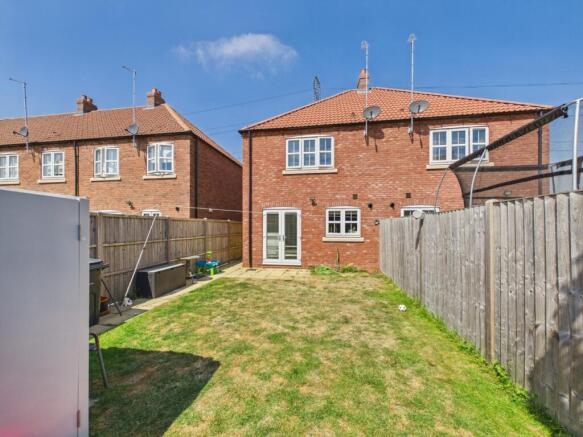 3 bed Semi-Detached for sale Image 12