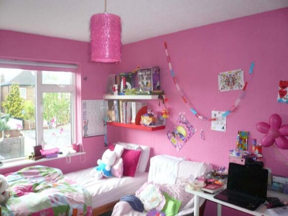 BEDROOM 2