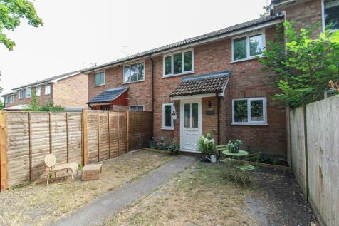 The Cedars, Fleet, GU51
