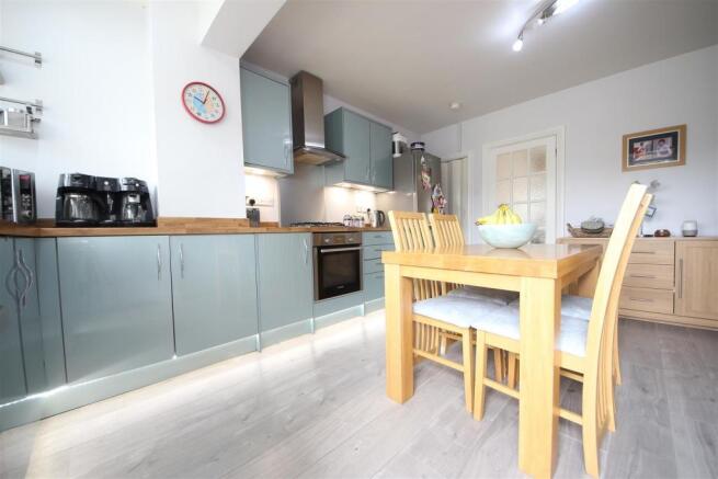 Kitchen/Dining Room