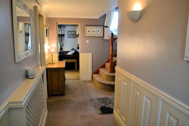HALLWAY.jpg