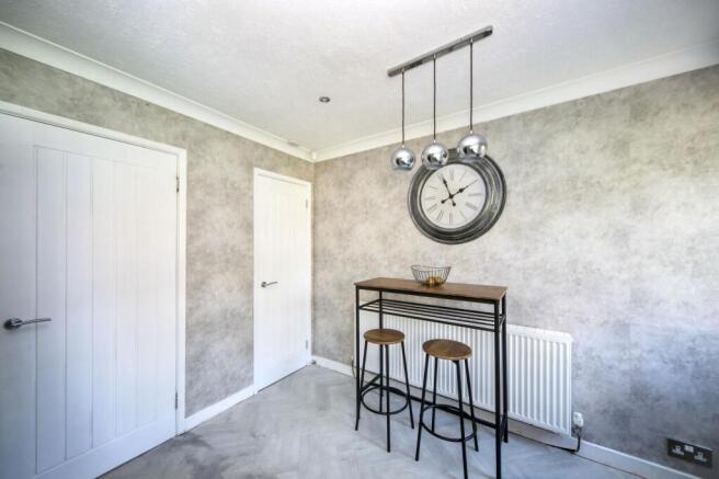 3 bed Semi-Detached for sale Image 12