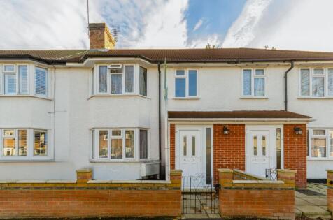 Long Walk, New Malden, KT3