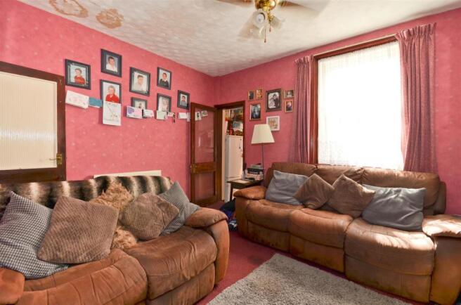 Lounge.JPG