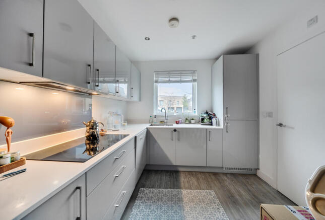 1373195-22-6901ef...