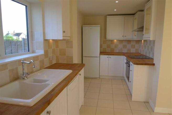 KITCHEN/DINING ROOM