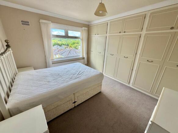 3 bed Semi-Detached for sale Image 8