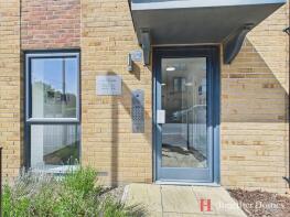 7, Falcon Way, South Ockendon RM15 5FW