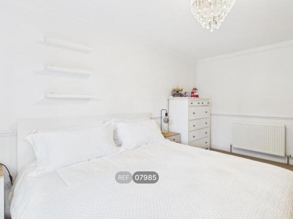 5 bed Detached to rent Image 9