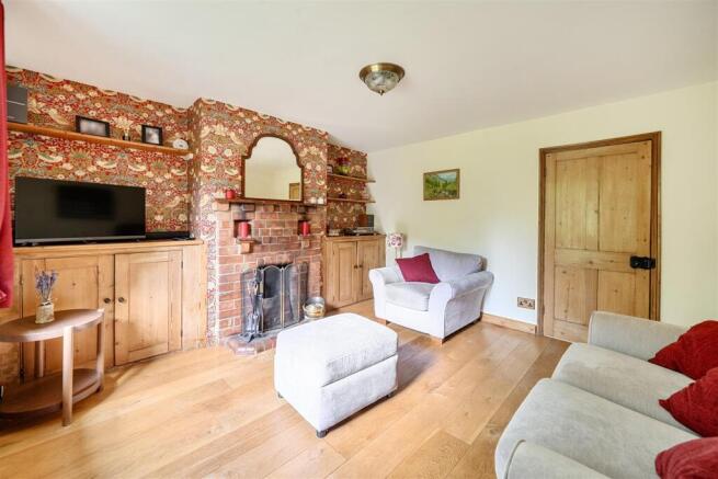16 Helmdon Road, Wappenham (8).jpg