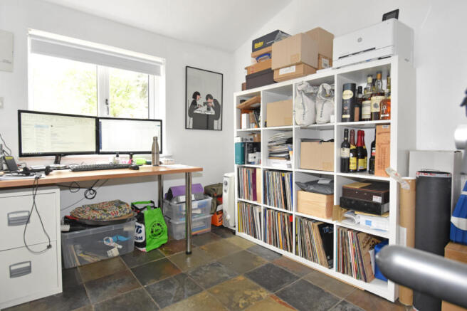 Photo 10