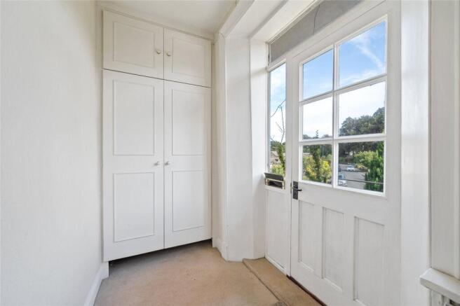 3 bed Apartment for sale Image 6