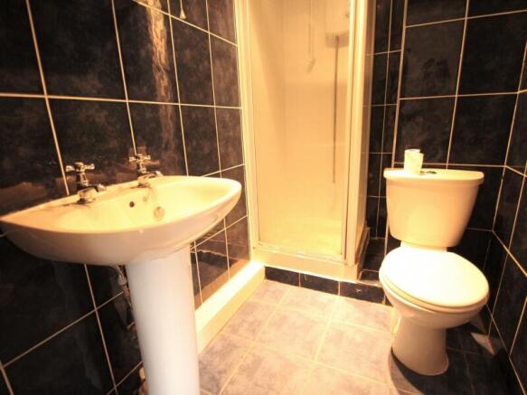 5 bed Terraced to rent Image 6