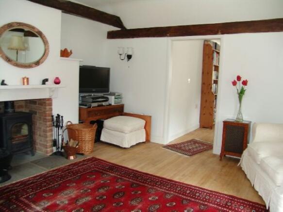 LIVING ROOM PHOTO 1