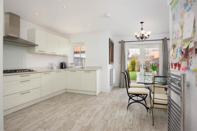 3 bed Semi-Detached for sale Image 5