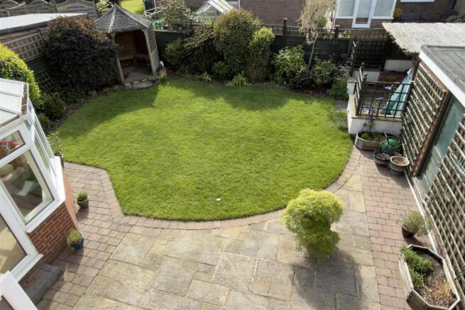 Westfield Drive, Hurworth, Darlington, DL2 2ET photo 4