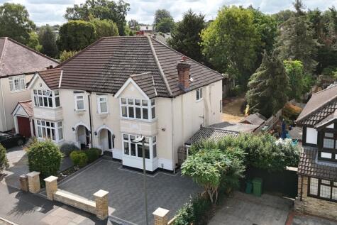 9 Avondale Rd, Bromley BR1 4HT, UK