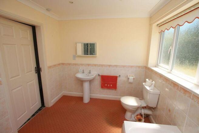 Family Bathroo...