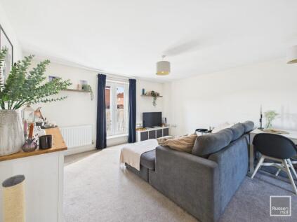 Falcon Crescent, Queens Hill