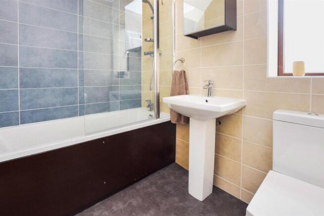 Bathroom149261095514