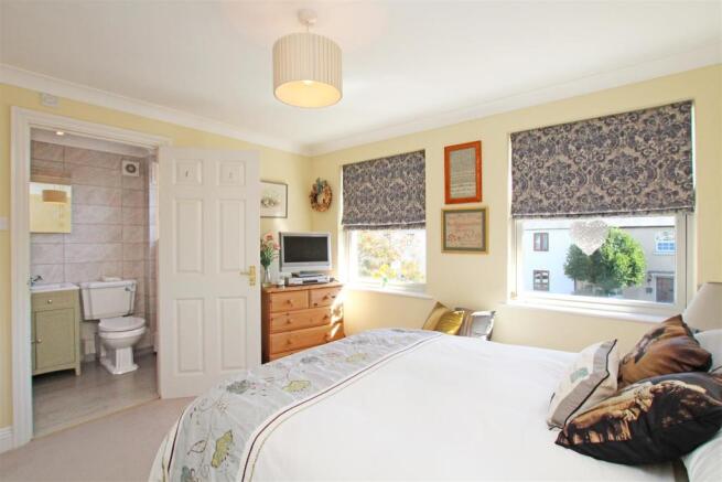 48PFR - Bedroom three.jpg