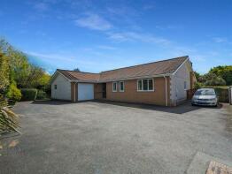 24, Trethiggey Crescent, Quintrell Downs TR8 4LF