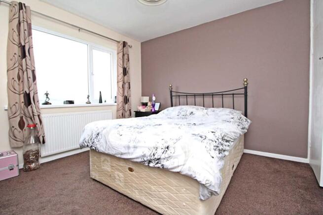 Bedroom 1.JPG