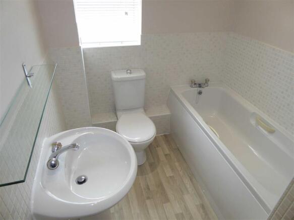 Bathroom / WC: