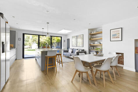 Graydon Avenue, Chichester, PO19