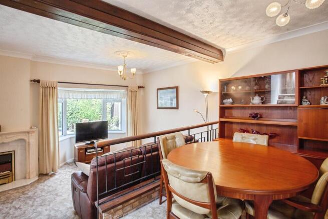 4 bed Detached for sale Image 6