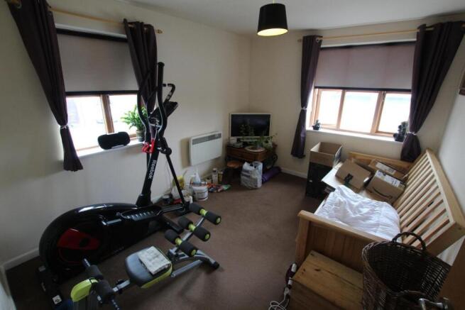 2 bed Flat to rent Image 5