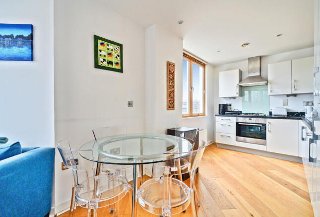 1429463-6-69b3094...