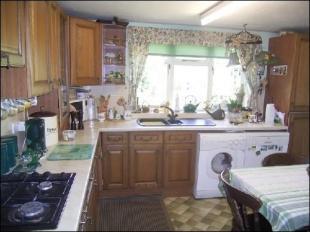 L SHAPED KITCHEN
