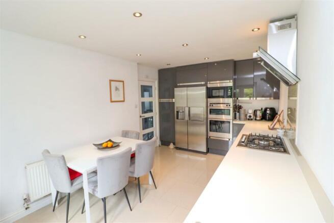 Kitchen/Breakfast Room