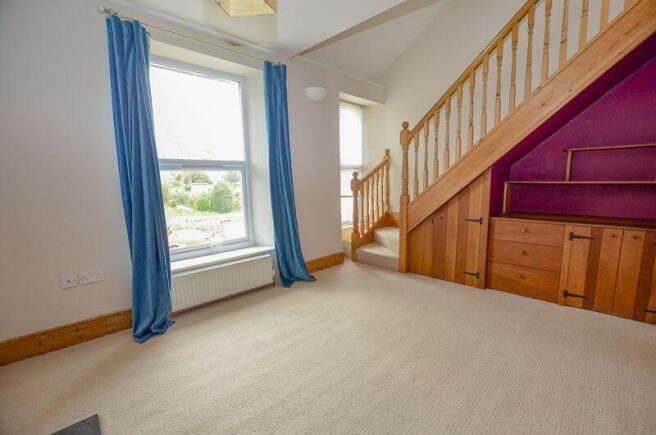 FIRST FLOOR LOUNGE OR BEDROOM
