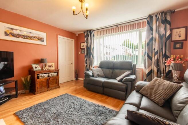 3 bed Semi-Detached for sale Image 8