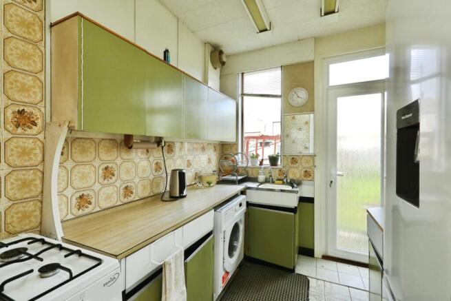 3 bed Semi-Detached for sale Image 11