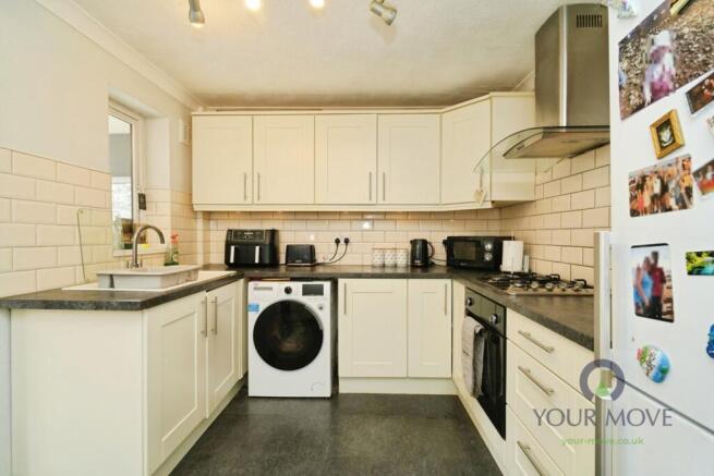 2 bed Semi-Detached for sale Image 3