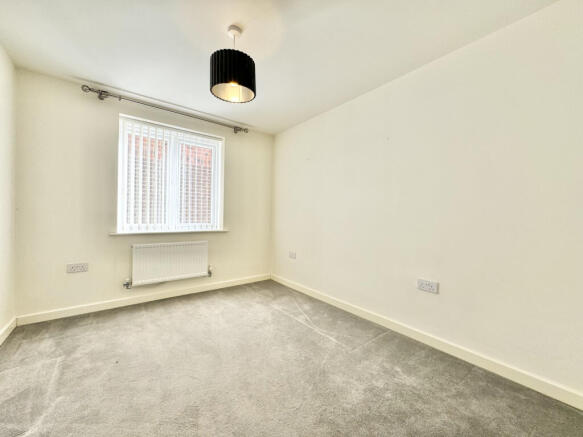 2 bed Apartment to rent Image 6