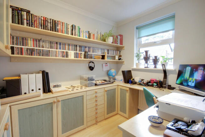 Photo 8