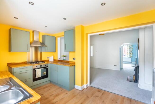 2 bed Terraced for sale Image 8
